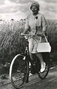 Juliana op de fiets