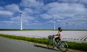 Beeld bij Drie op de tien Nederlanders rijden op e-bike