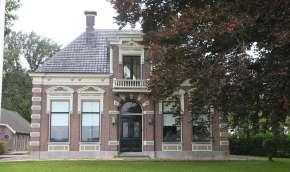 Beeld bij Drentse dwarshuisboerderijen