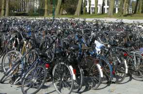 Beeld bij Reconstructie vier landelijke fietsroutes