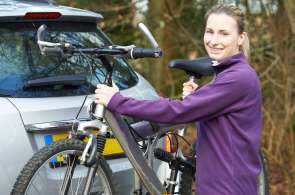 Beeld bij Fietsendrager achterop de auto