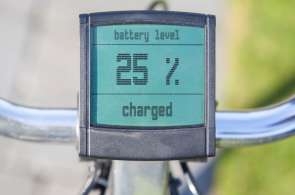 Beeld bij ANWB start onderzoek e-bike accu's