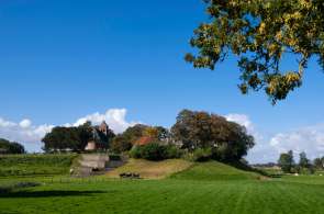 Beeld bij Fietsroutes door schilderachtige landschappen en pittoreske dorpjes