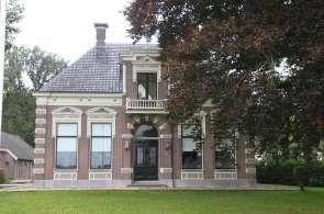 Beeld bij Drentse dwarshuisboerderijen