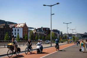 Beeld bij Fietser moet wennen aan hogere snelheid in spits