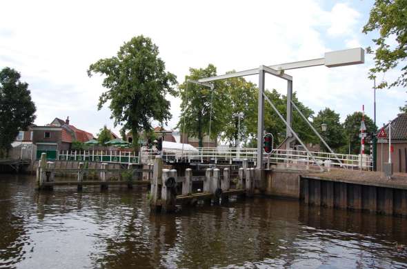 Beeld bij Langs het zwarte water naar Zwartsluis