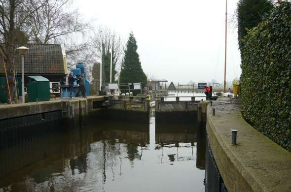 Beeld bij Mijndense Sluis en Vinkeveense Plassen