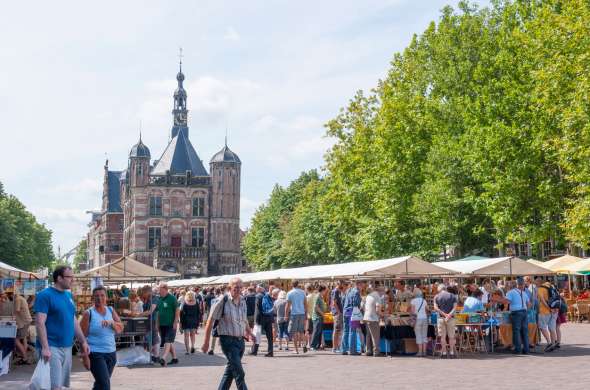 Beeld bij Historische boekenstad