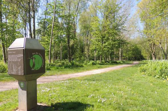 Beeld bij Het Bos der Onverzettelijken