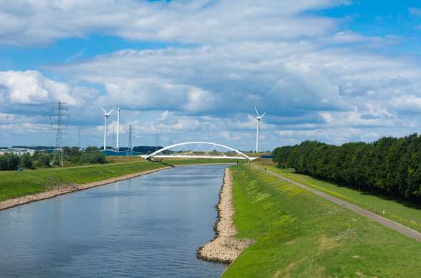 Beeld bij Langs het Twentekanaal