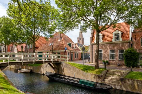Beeld bij Klein Giethoorn en de oudste stad van West-Friesland