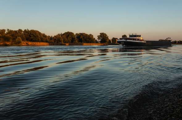 Beeld bij Havens aan het Julianakanaal