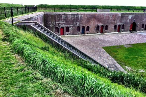 Beeld bij Fort Ellewoutsdijk