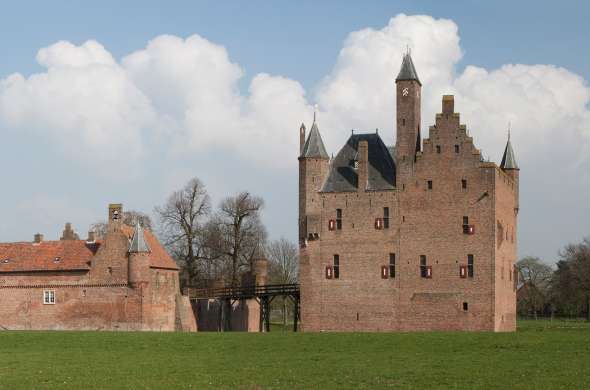 Beeld bij Fort Pannerden en Kasteel Doornenburg