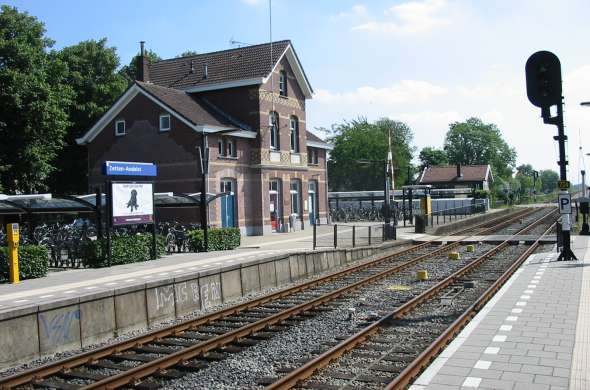 Beeld bij Station Zetten-Andelst aan de Betuwelijn