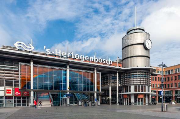 Beeld bij Station 's-Hertogenbosch