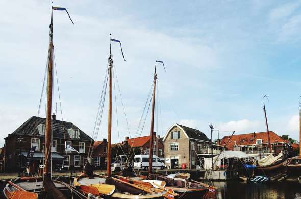 Beeld bij Scheepstimmerman in Spakenburg