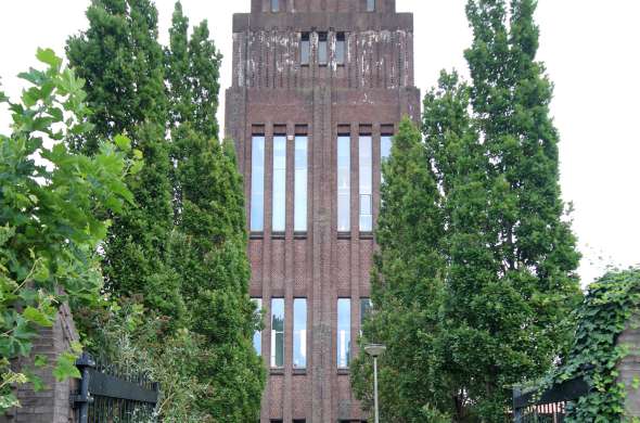 Beeld bij De watertoren van Moordrecht