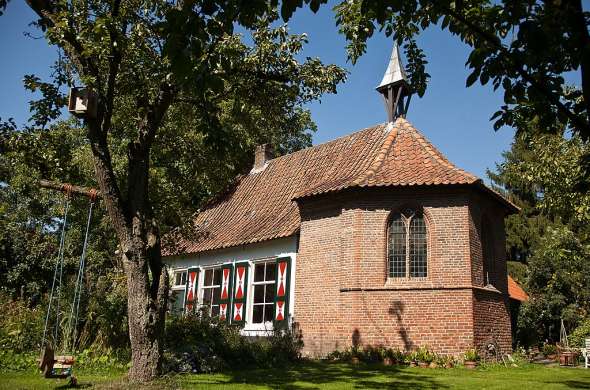 Beeld bij De Kapellen van Isselt en Coelhorst