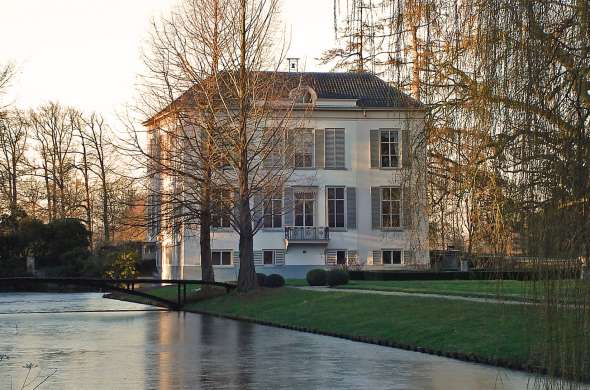 Beeld bij Huis Voorstonden