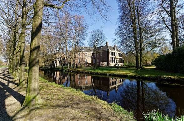 Beeld bij Rond Kasteel Groeneveld