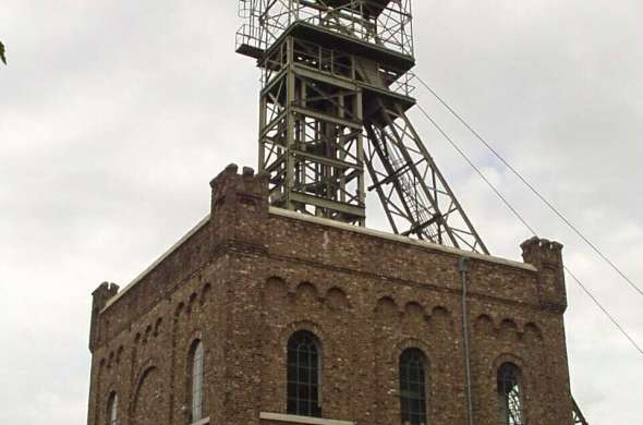 Beeld bij De laatste kolenmijn