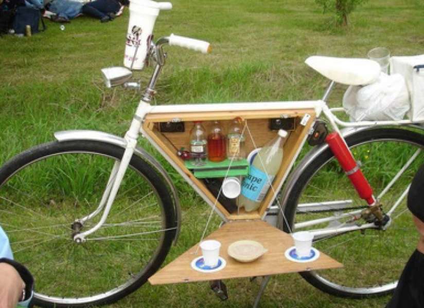 Verleden Aanmoediging Vooravond Leuk idee: voorzie uw fiets van een uitklapbare picknicktafel! | Fietsen123